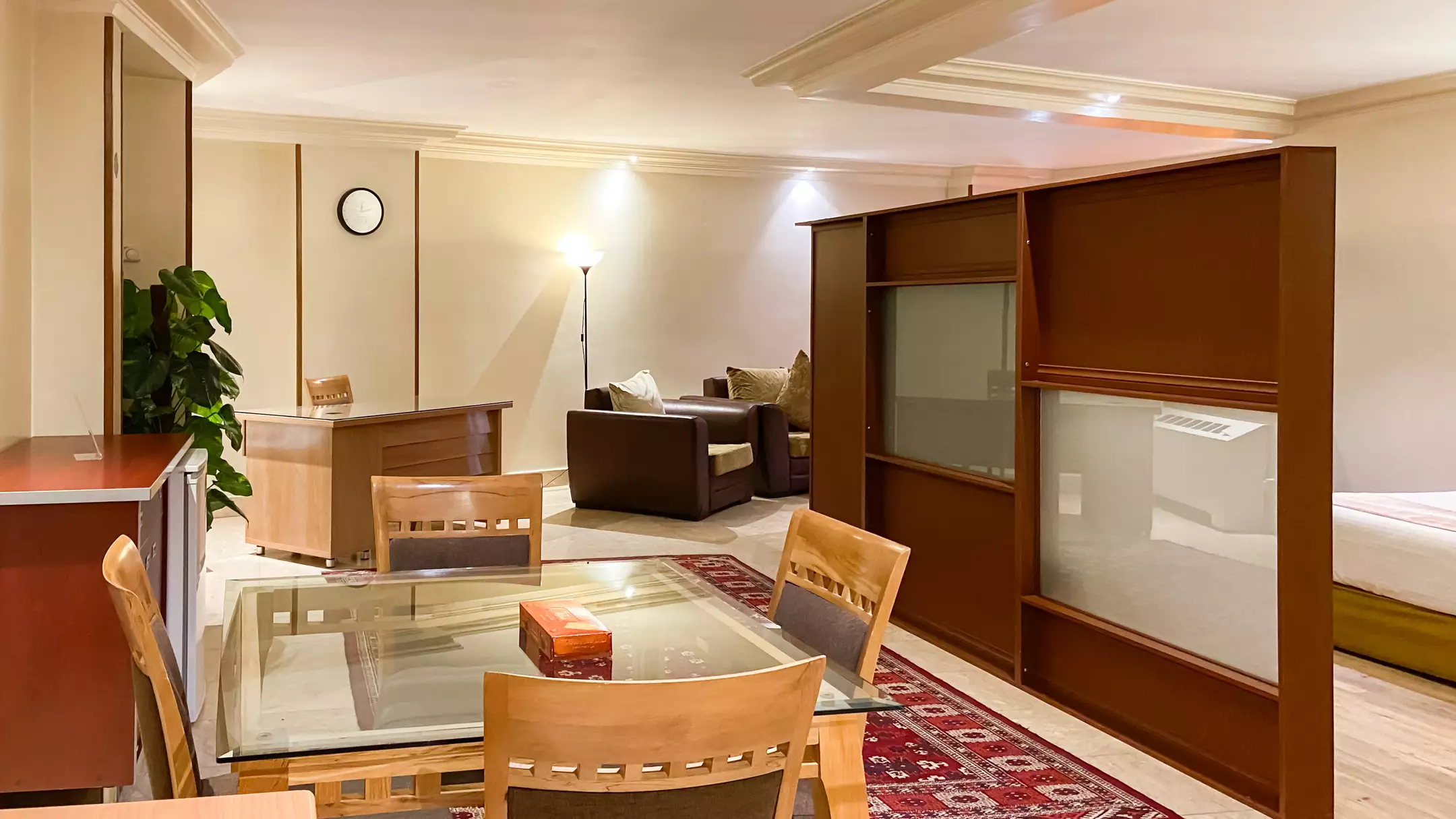 Alibaba https://cdn.alibaba.ir/ostorage/hotel-accommodation-images/670318c30f4d003c0b23e181_447d4f2b-aa2d-4069-9d76-b51aca35b439_سوییت (2).webp